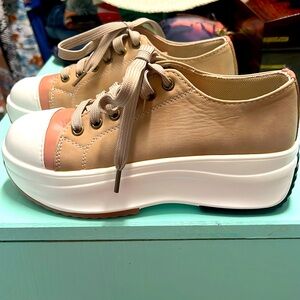 Size 5 ortho style sneaker